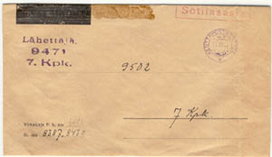 Ruskea kirjekuori, jossa vain kirjain- ja numeroyhdistelmi sek leima "sotilasasia.